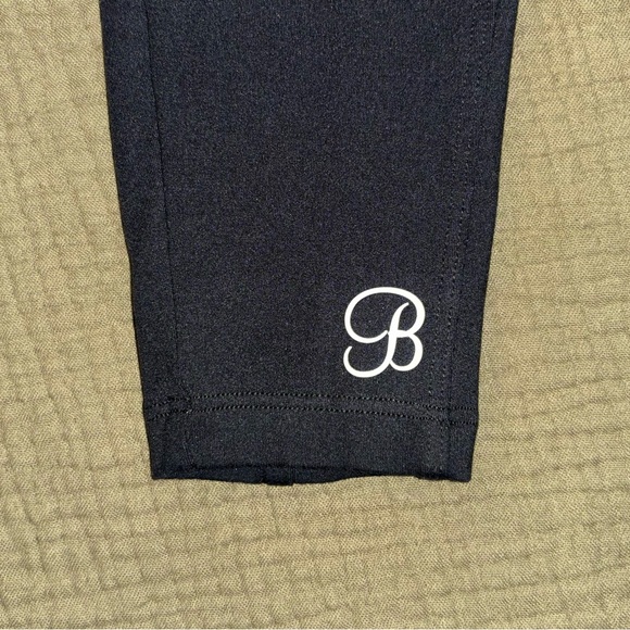 Bombshell Sportswear - Jet Black Leggings W/ 🍑 Lifting Tech - Picture 5 of 6